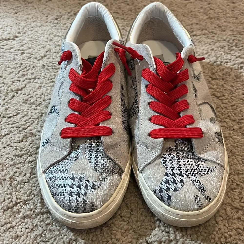 Steve Madden Philosophy Star Sneakers Size 7.5